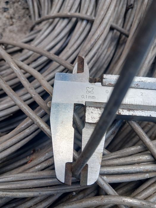 Алюминиевая 7 жильная проволка .