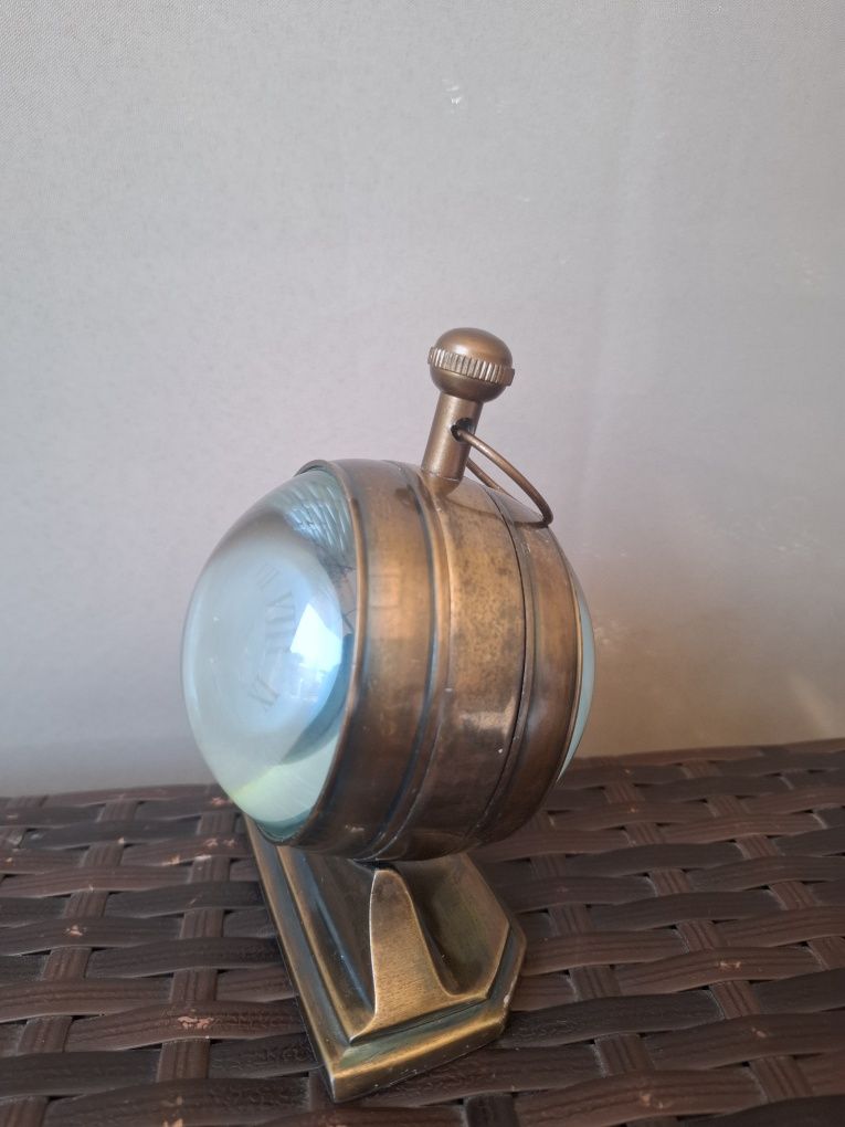 Retro zegarek soczewkowy