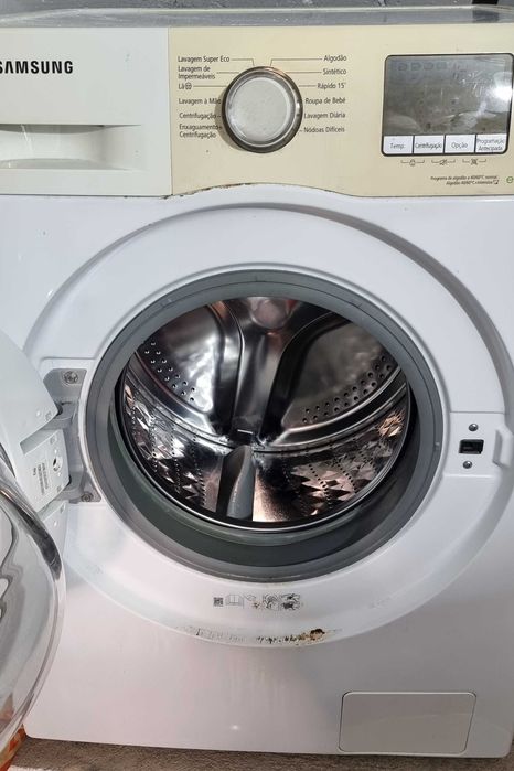Máquina de lavar roupa Samsung