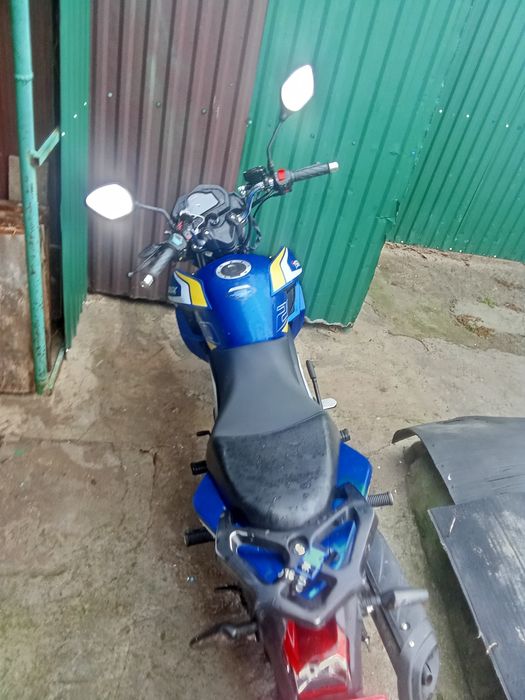 Мотоцикл 200 кубов