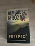 Książka Przepaść R. Mroza