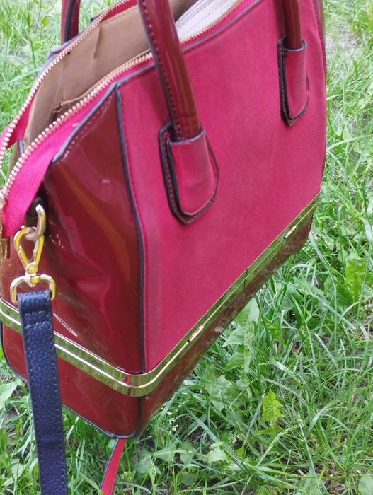 Срочно ! Замшевая сумка Givanchy с лаковыми вставками