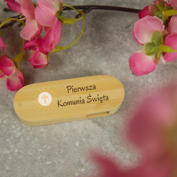 Pendrive drewniany bambusowy z nadrukiem I Komunia święta 16gb 2.0