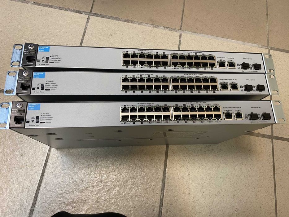 Продам б/у свіч коммутатор гігабітний  HP 2530-24 Switch j9782A