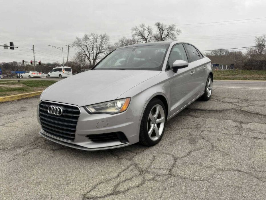 Audi A3      2015