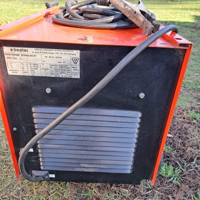 Prostownik spawalniczy Bester SPG 250