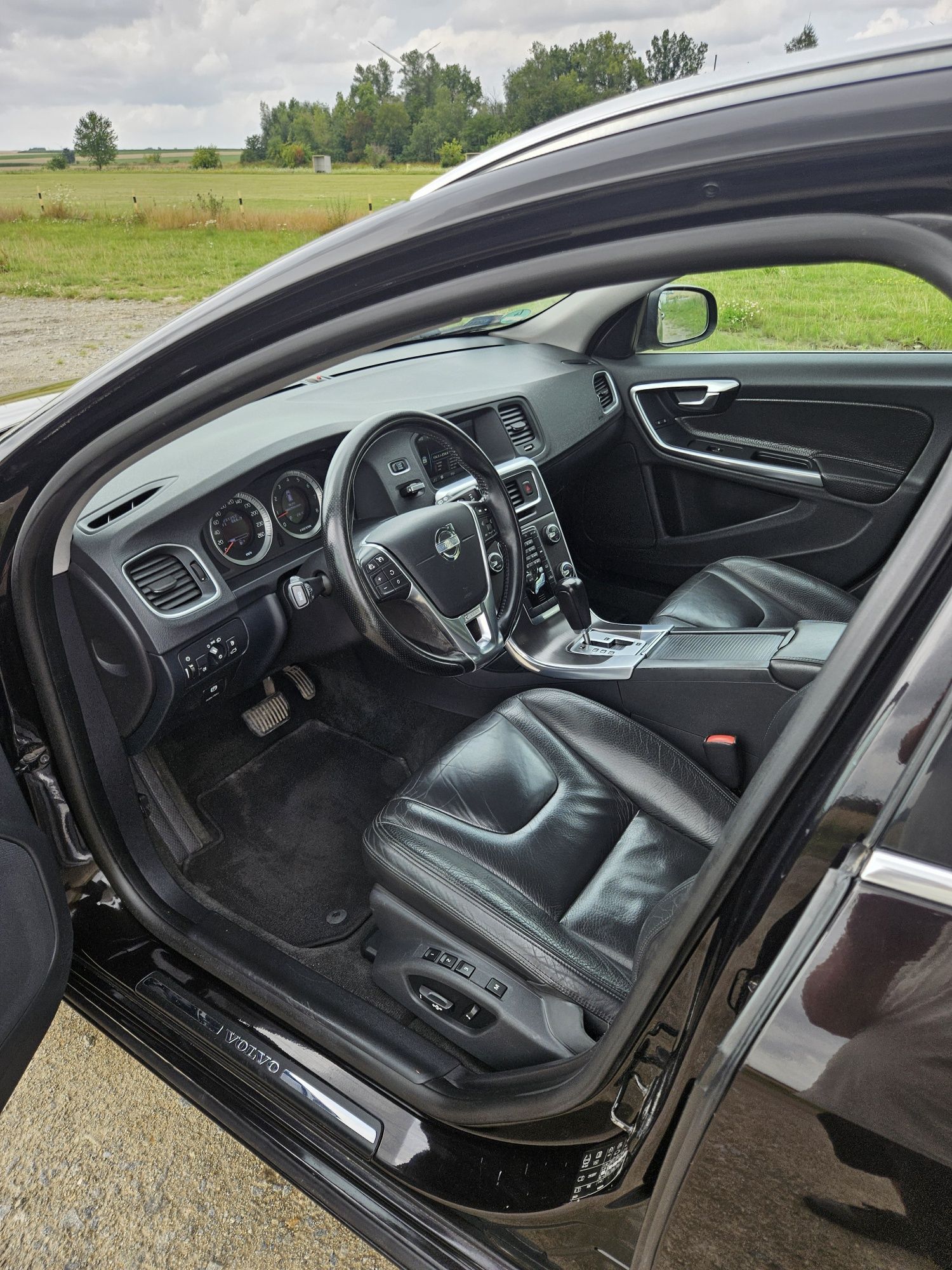 Volvo V60 R-design Bezwypadkowy