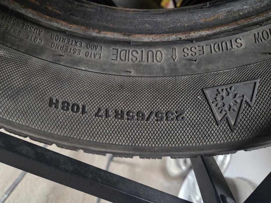 Opony Zimowe Kumho I'ZEN RV 235/65R17 108H
235/65R17 108H
235/65R17 1