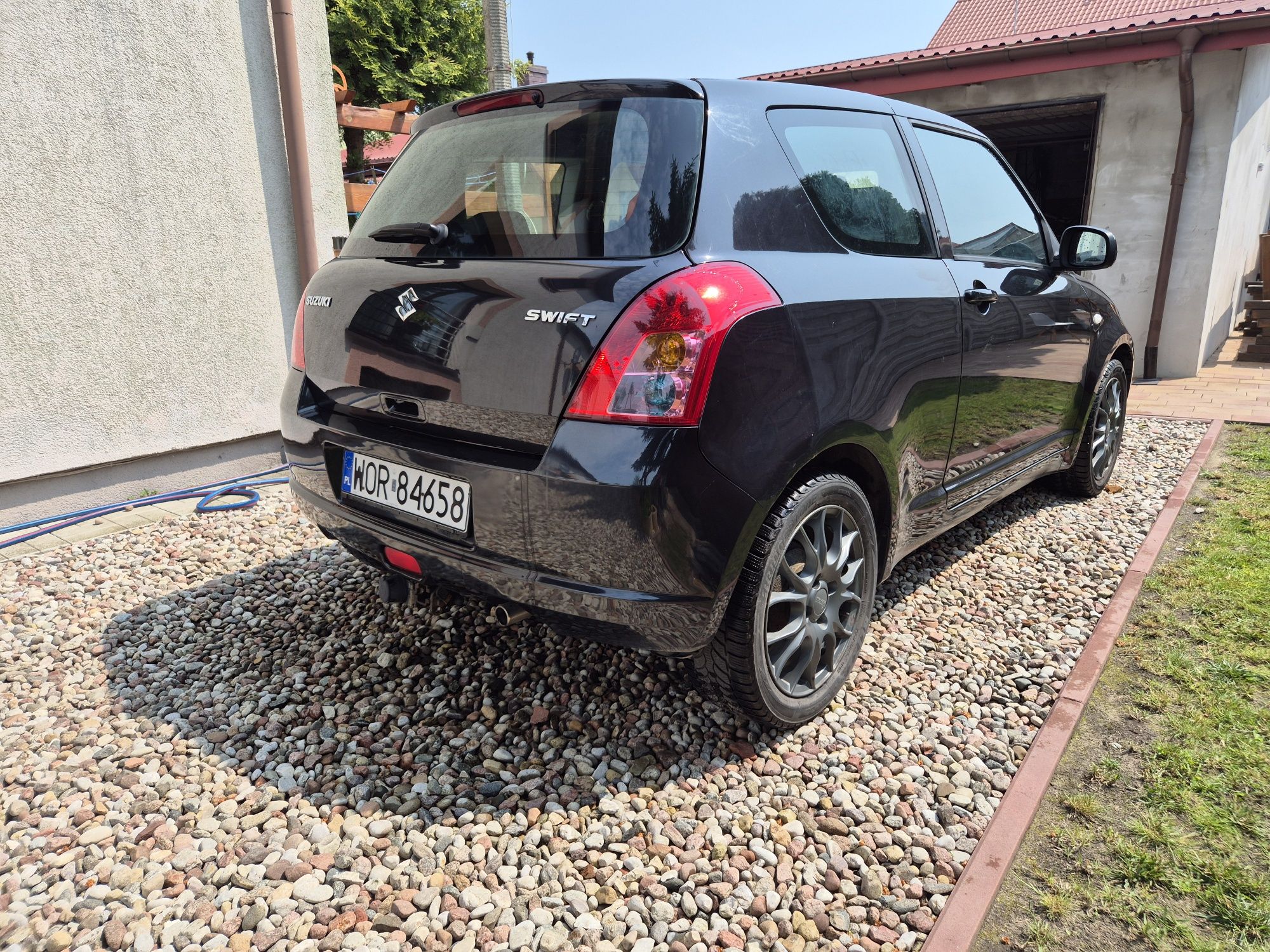 Suzuki Swift 1.3 benzyna alufelgi klima hak