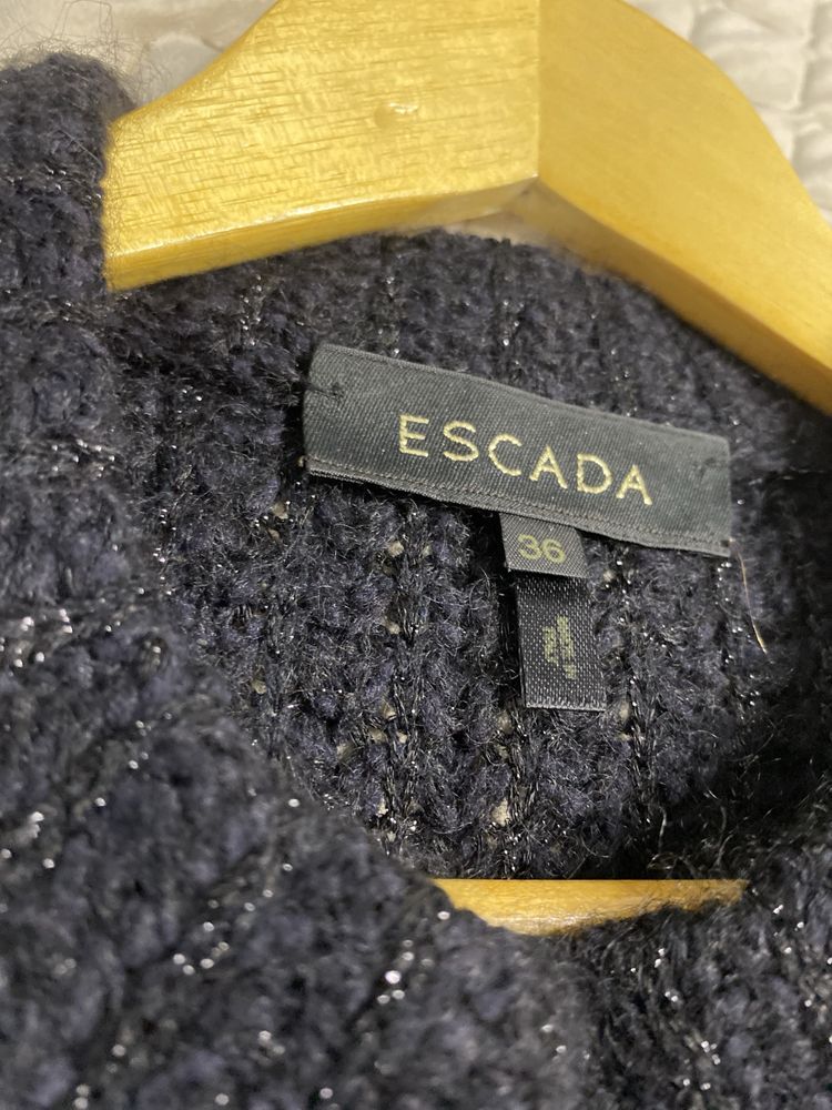 Жилетка Escada