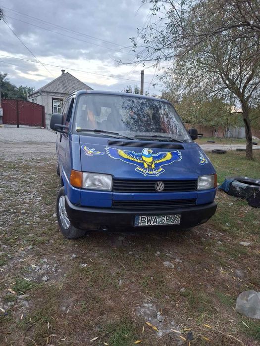 Продам Volkswagen T4 Caravela 4x4 2.5 в хорошем состоянии на боевом!!