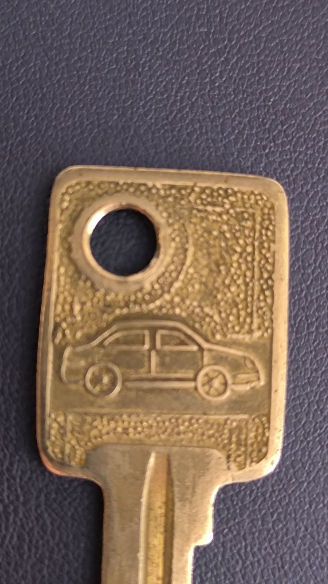 Ключ с логотипом автомобиля Avto + ЗАЗ