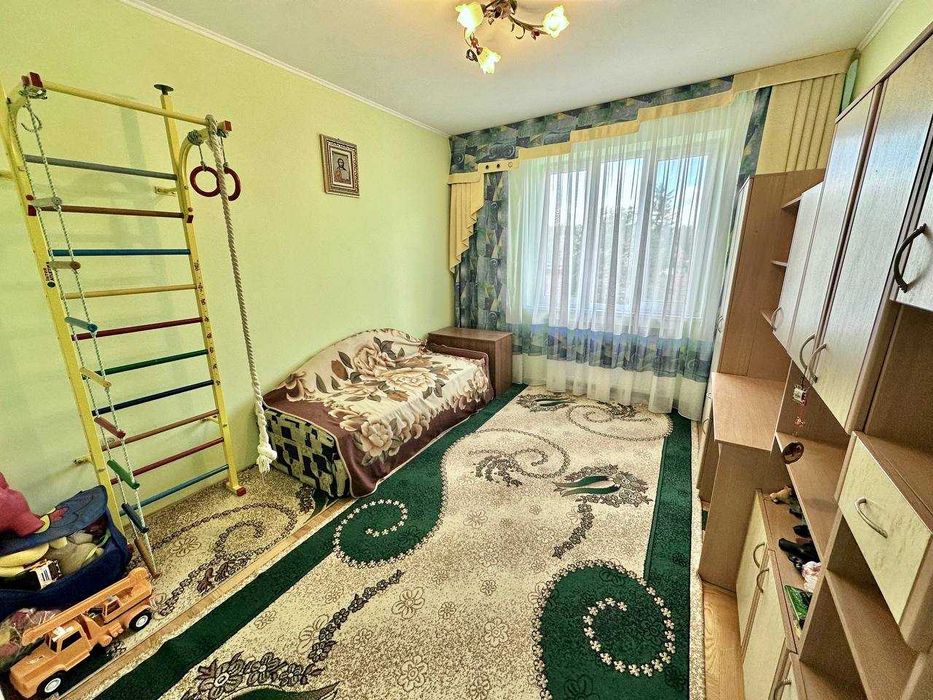 Продаж частини будинку з ділянкою у м.Дрогобич (вул. Довбуша)