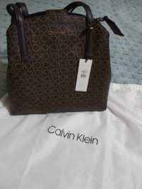 Torebka brąz Celvin Klein must shoulder bag mono