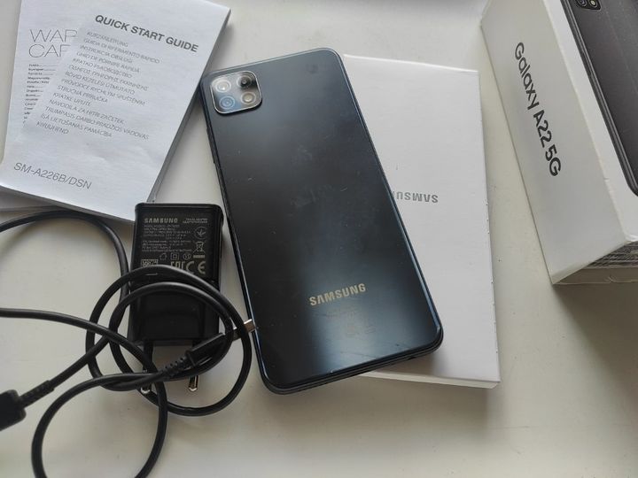 Samsung A22 5G komplet, 4GB RAMu, 64GB ROMu, ładowany co 3 dni, szklo