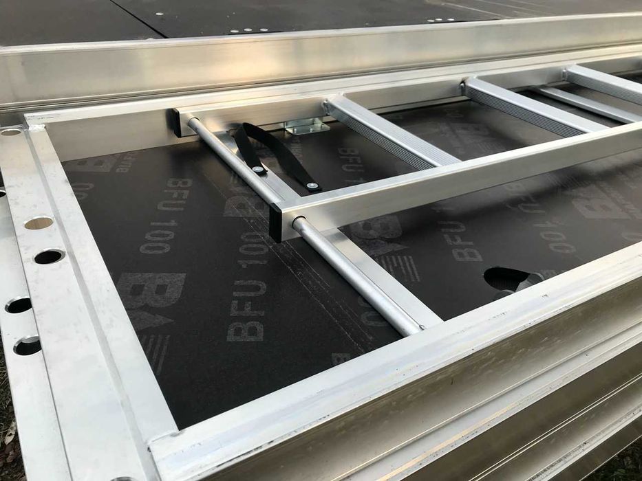 Rusztowanie na szczyt ~ 70 m2 PLETTAC Pletak rusztowania fasadowe