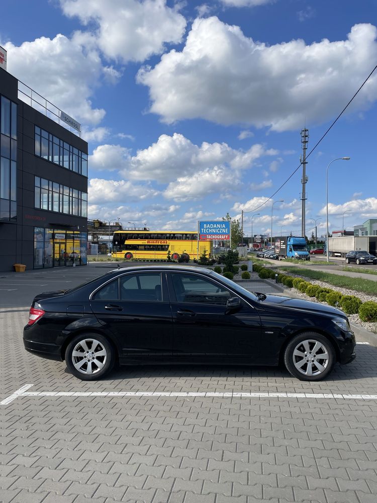 Mercedes Benz