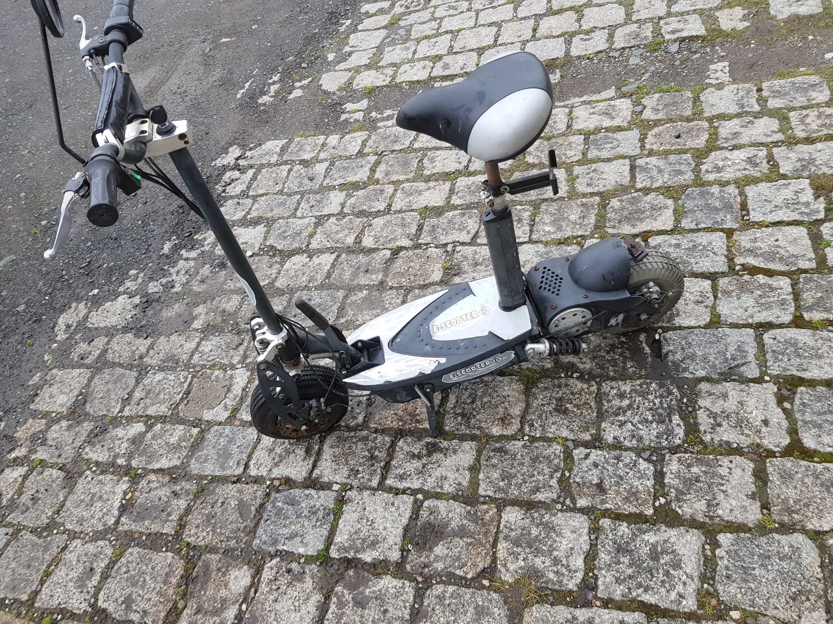 hulajnoga E- scooter elektryczna amortyzatory solidna składana Sprawna