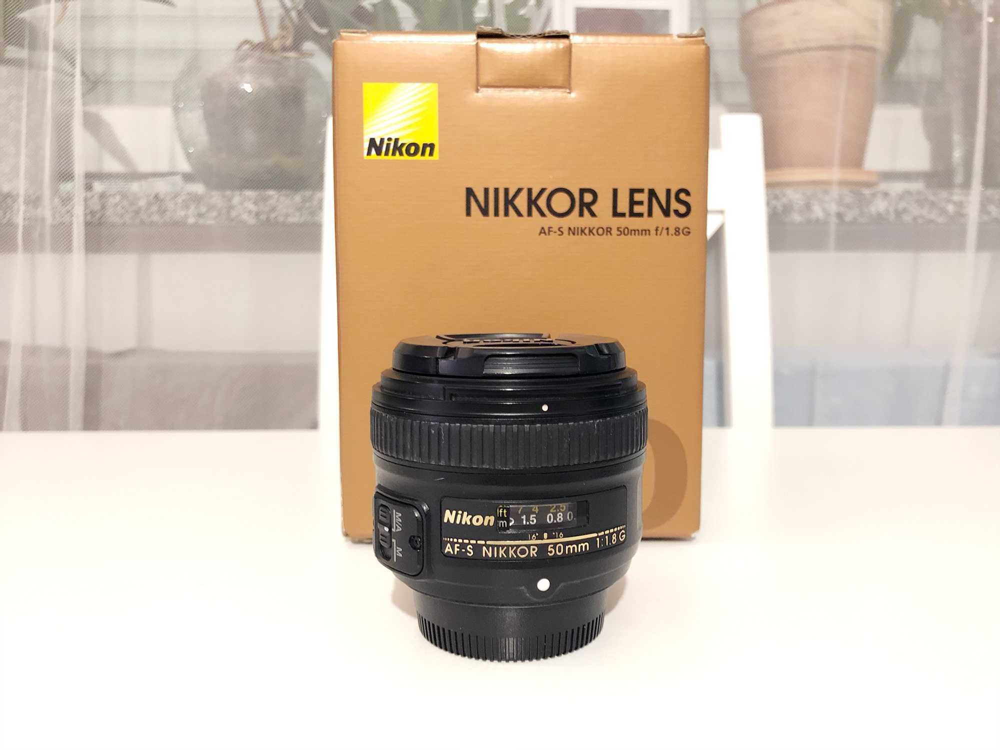 Nikon d5600 + obiekty nikon 50mm + 18-105 / stan bardzo dobry