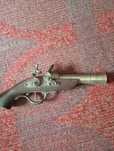 Pistolet skałkowy atrapa