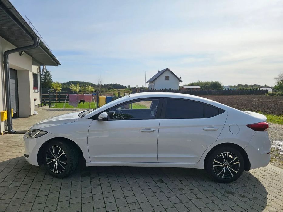 Hyundai Elantra Niski przebieg, Polska, Aso