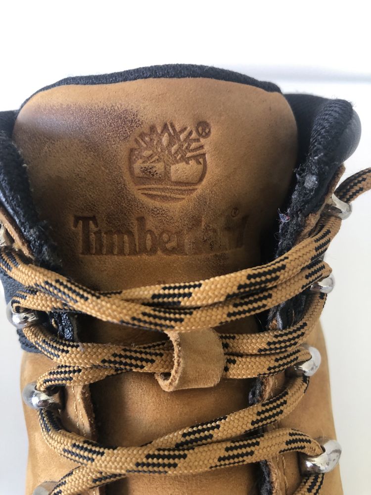 Botas timberland de menino em ótimo estado