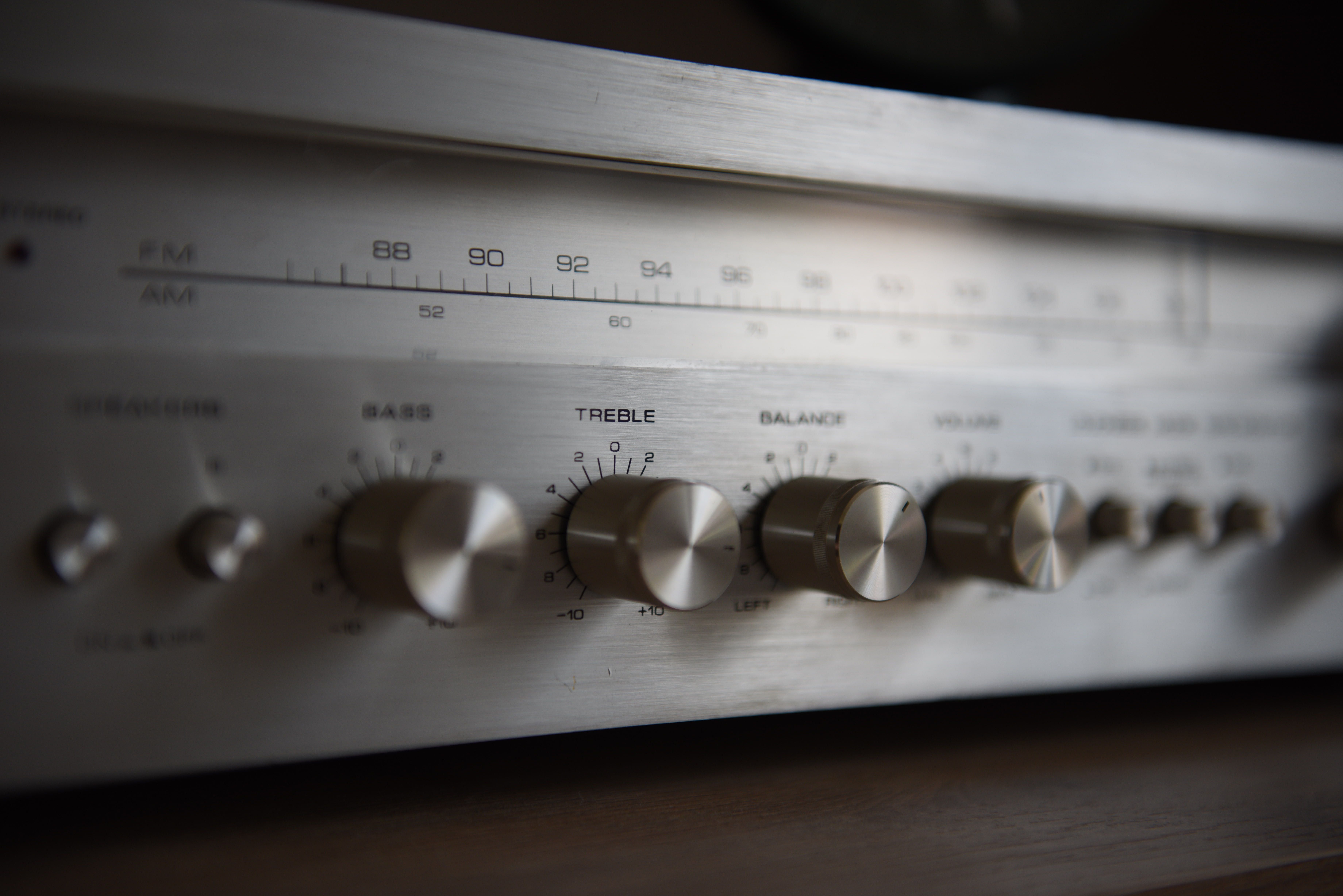 Amplituner AKAI AA-1115