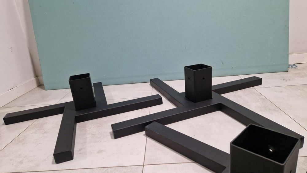 Stojaki pod choinkę