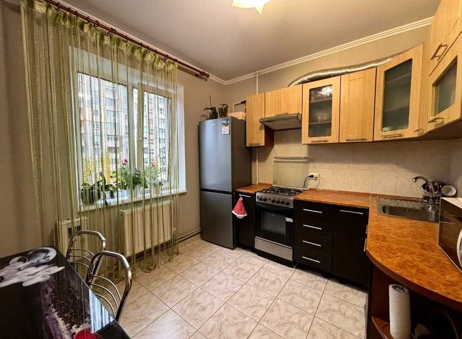 Довгострокова оренда 2к квартири