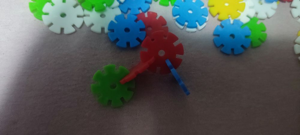 Klocki konstrukcyjne śnieżynki 379 elementów