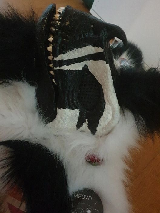 Furry fursuit dino maska