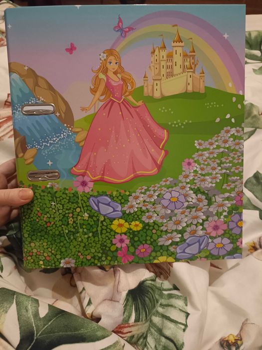 Segregator A4 księżniczki na karteczki dokumenty