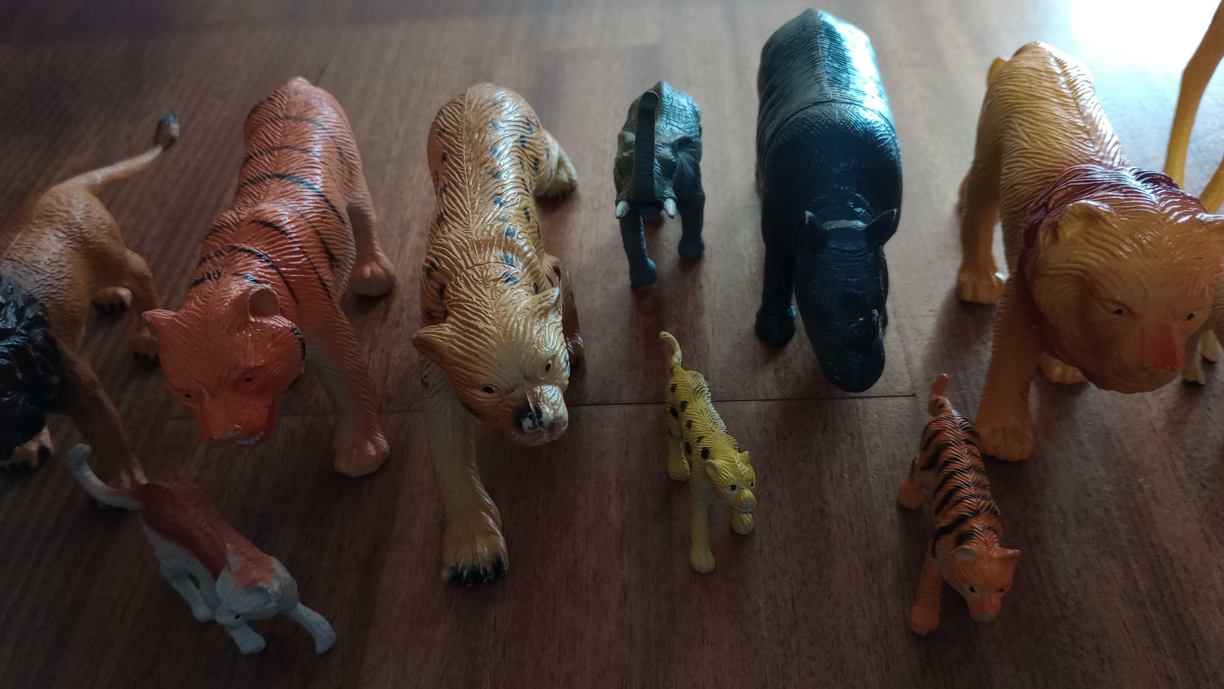 Figurki dzikich zwierząt
