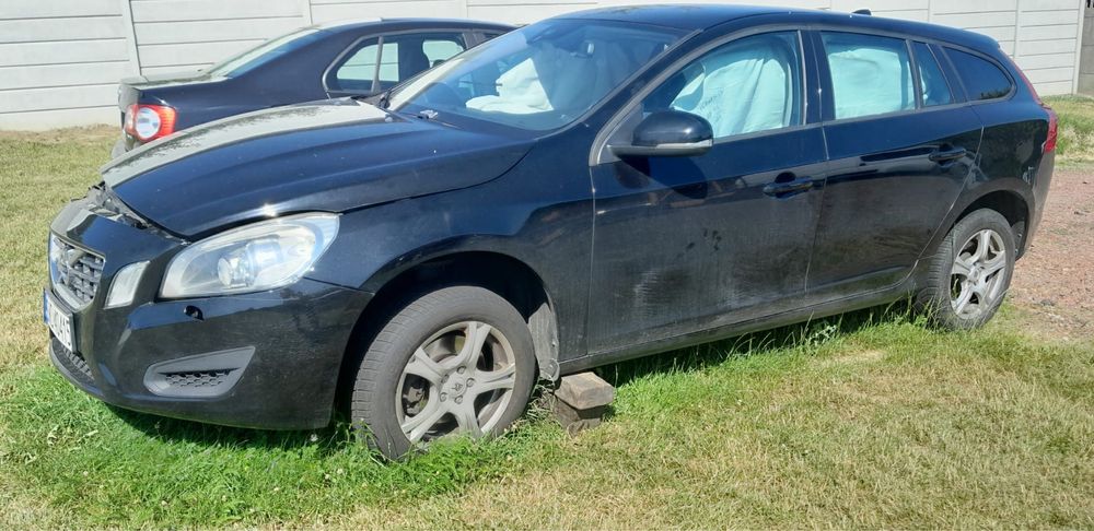 Volvo v60 2.0 D uszkodzony