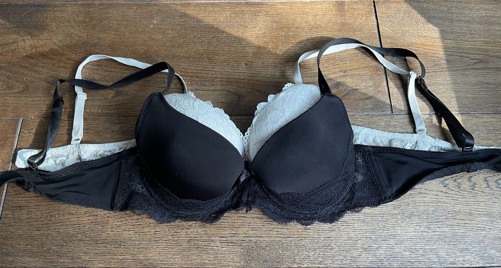 Czarny stanik 85B push up