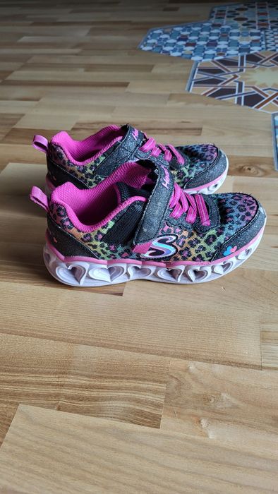Buty Skechers heart lights świeciące rozmiar 28