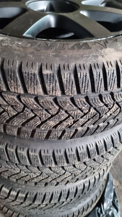 Opony zimowe z Alufelgami  205/55 r16