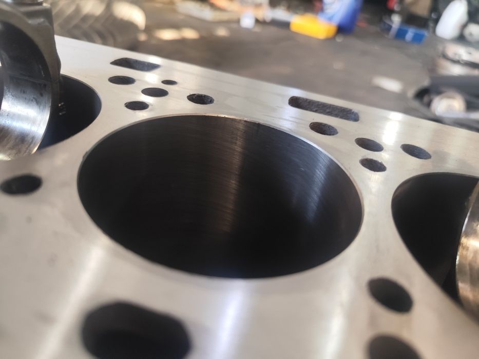 Двигун Рено лагуна трафік 2.2 J9T