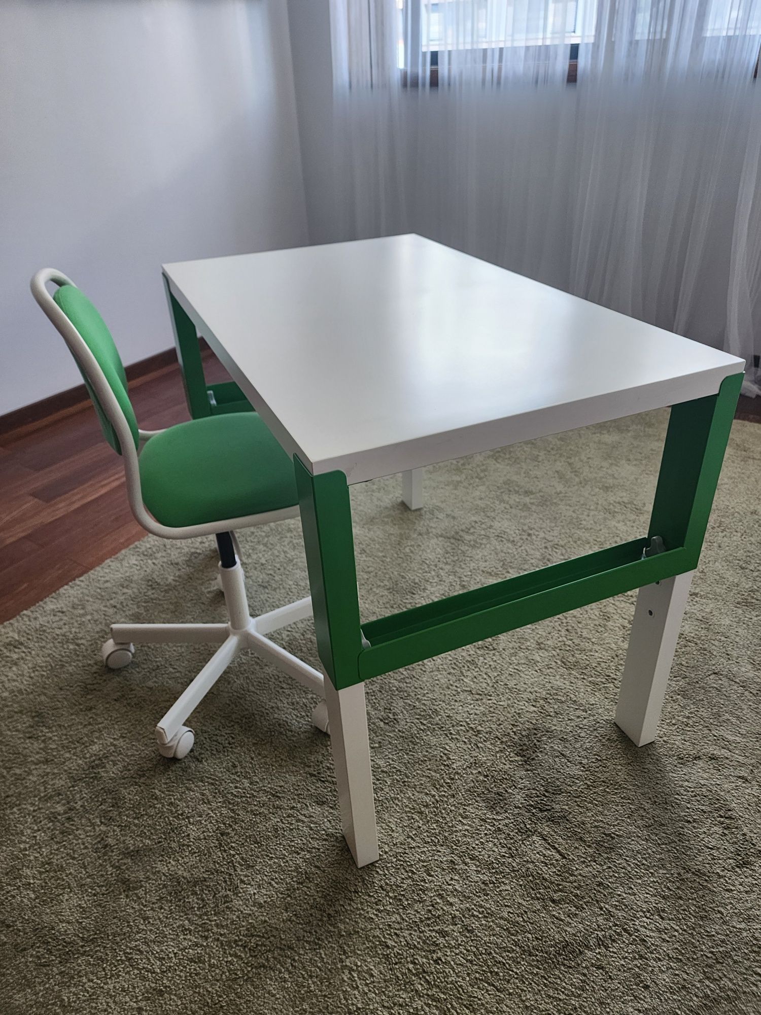 Secretária Ikea PAHL de criança