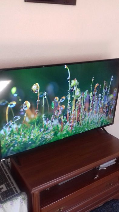 Телевизор BRAVIS 55" смарт тв. Т2.под ремонт