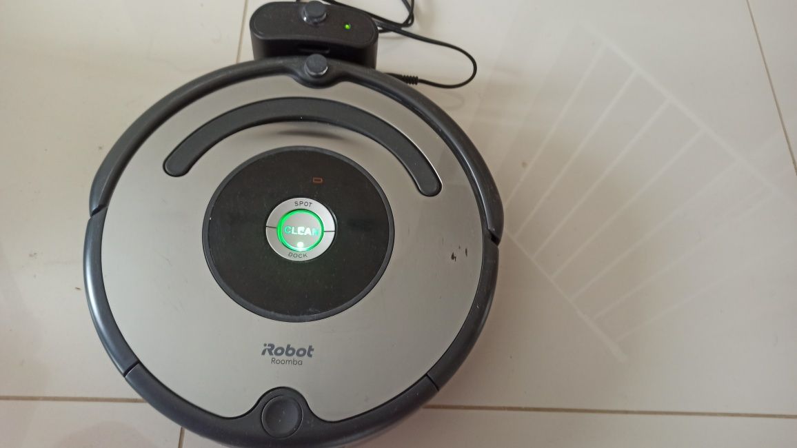 Robot sprzątający IRobot Roomba