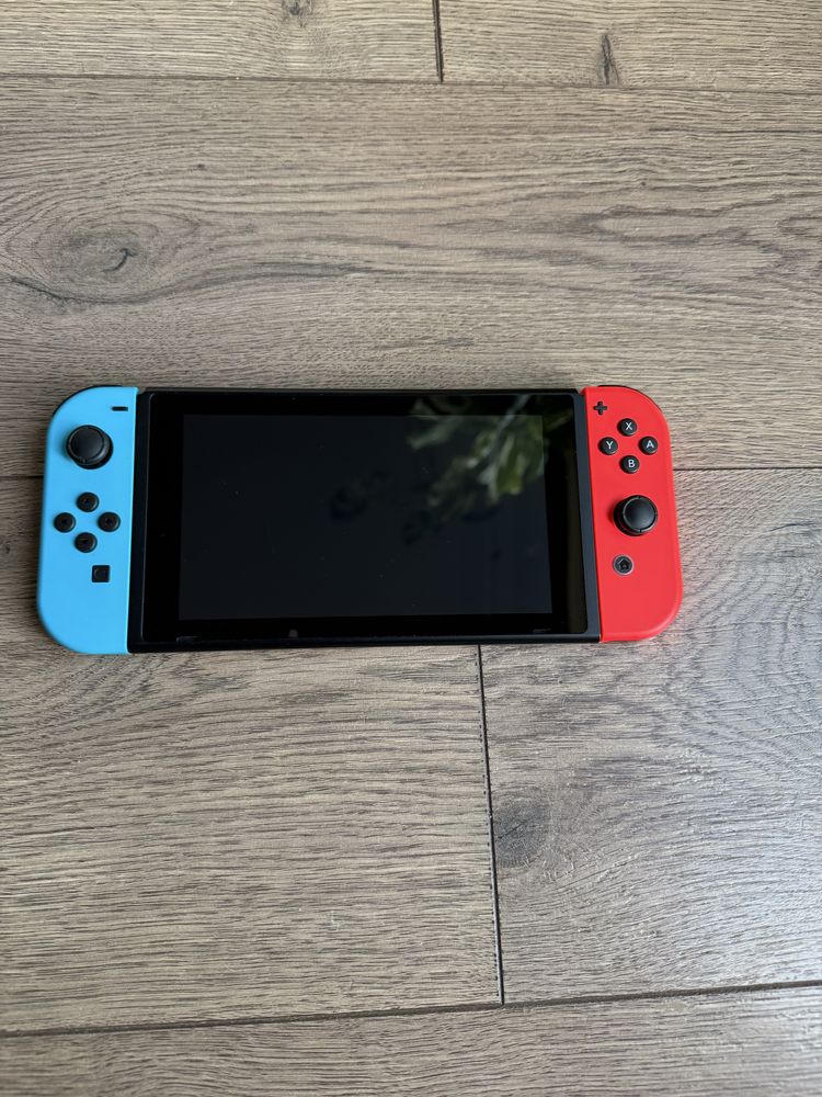 Nintendo Switch V2+4 gry+dodatkowy pad