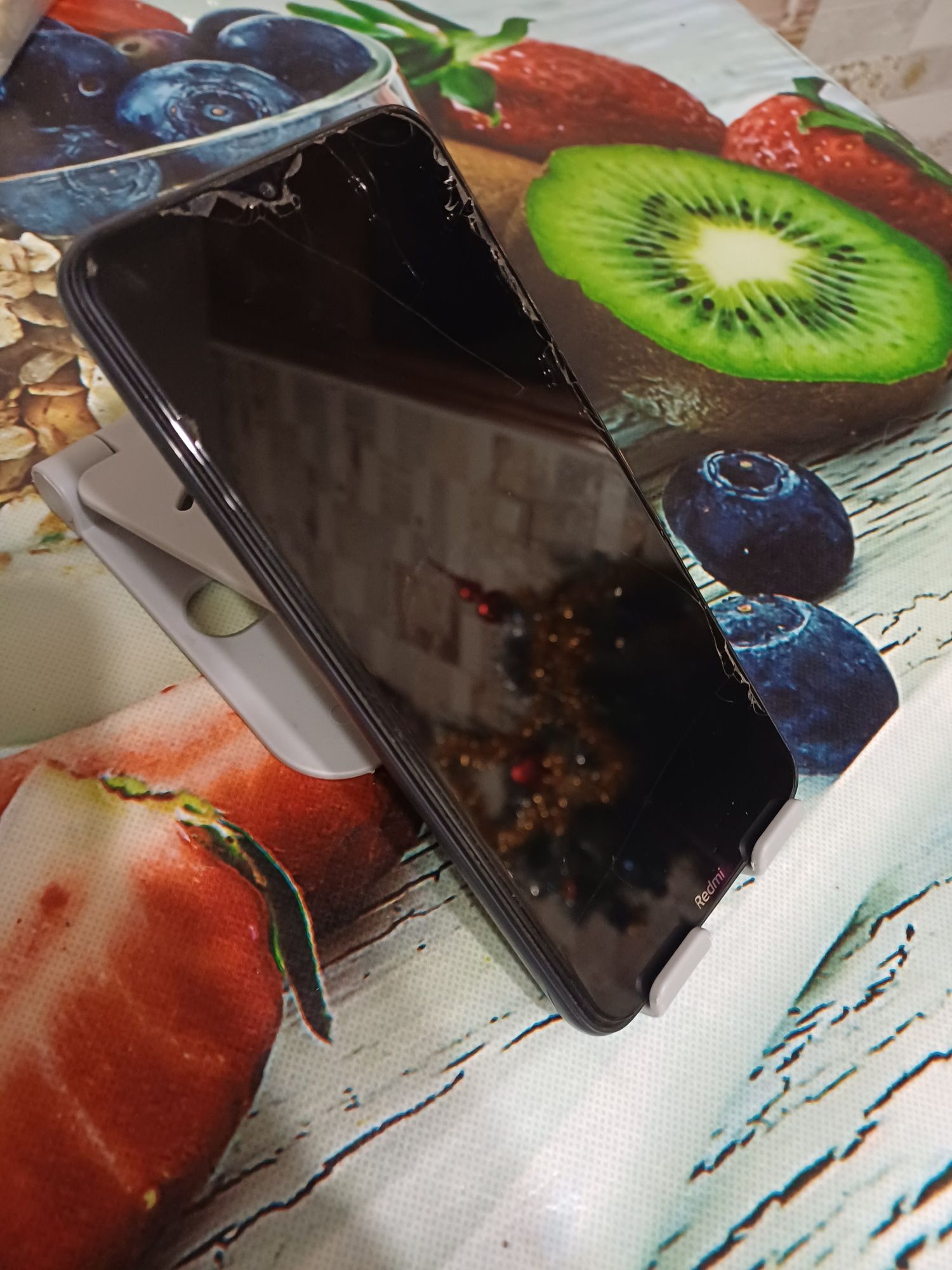 Продам Redmi 8 4/64