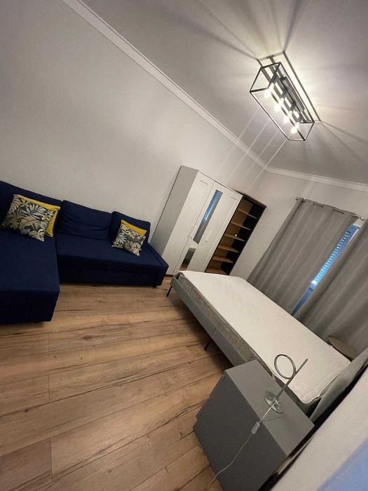 Quarto Casal num T2 Renovado em Aguálva - Cacém