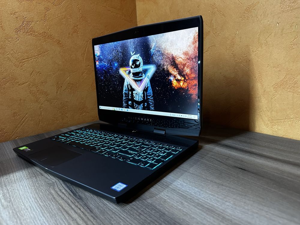 ТОП ІГРОВИЙ ALIENWARE(Core i7-9750/RTX2070 8GB/240HZ IPS/16D4/512SSD)