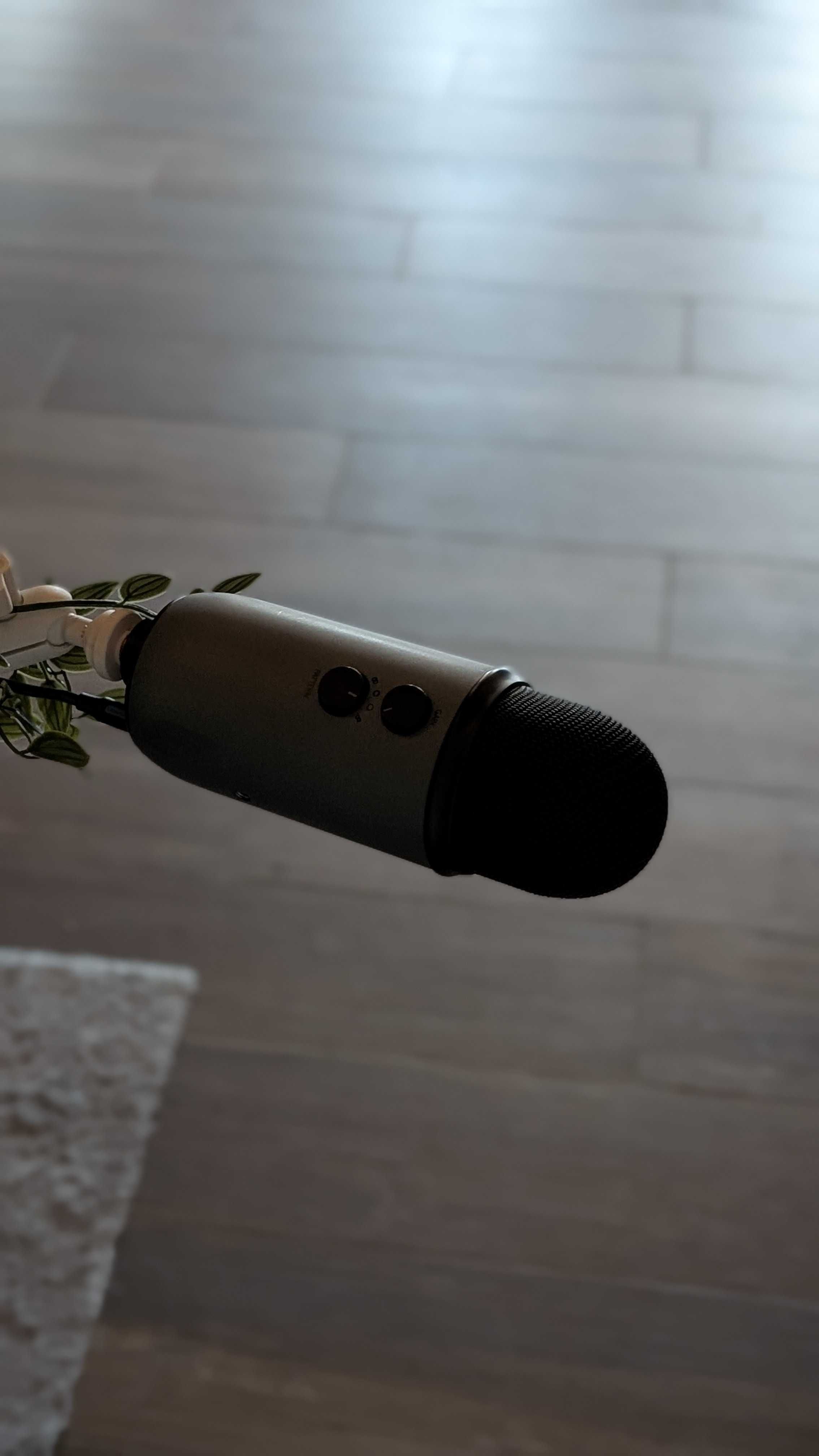 Мікрофон Blue Yeti та пантограф fifine BM88W White