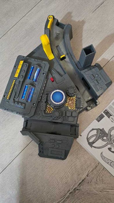 Tor samochodowy Mattel Hot Wheels Team CDL45 Zakręcony Karambol  5 +