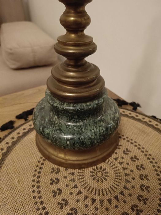 Stara lampa z marmuru i mosiądzu