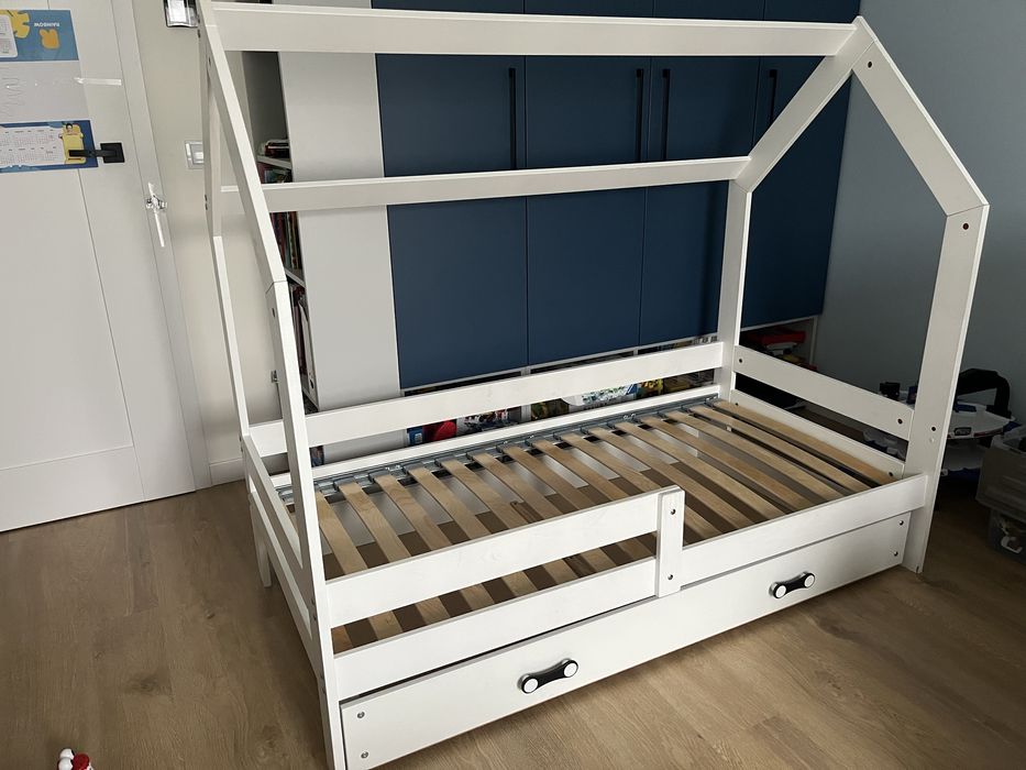 Łózeczko domek drewniany biały z szufladą plus materac łóżko 80x160