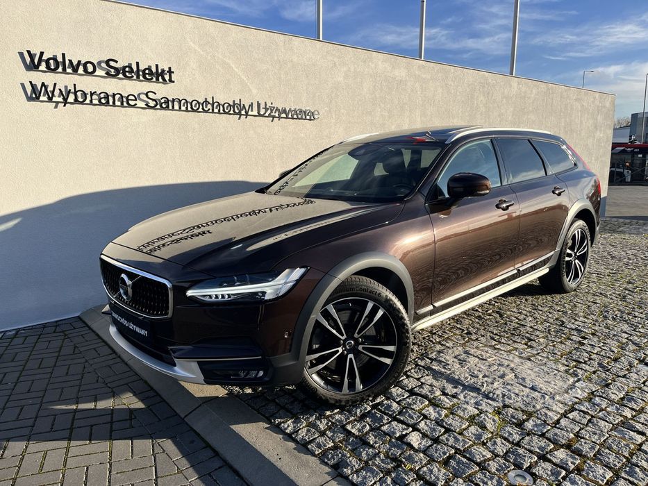 Volvo V90 Cross Country Volvo V90 2.0 D5 ( 235 + 14 KM ) AWD aut. Cross Country PRO